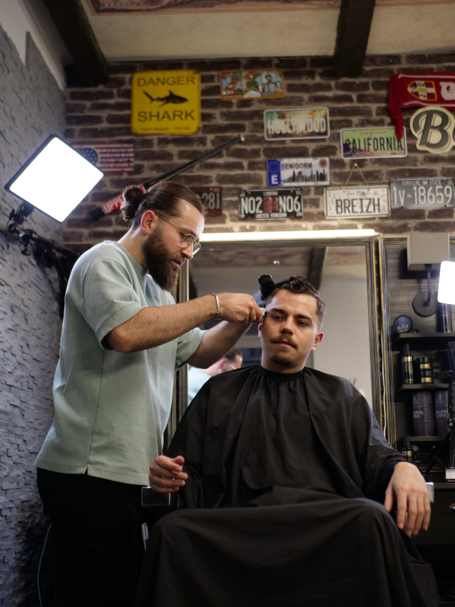 Bien Plus qu'une Coupe : Ressortir Frais, Confiant et Remarqué